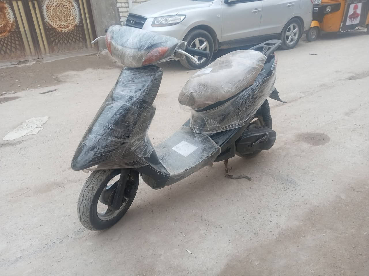 السلام عليكم دراجه ستين عصفوريه الدراجه نضيفه سلف هندر الدراجه بيه شلعه حلوه والسعر 275 وبيه مجال ***********
