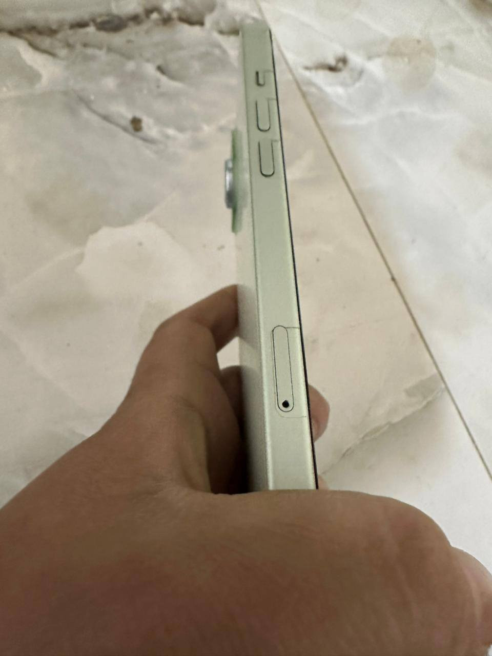 سلام عليكم جهاز 15 بلاص ذاكرته 128 جهاز نضيف وكارتونته وكيبله الأصلي جهاز زلغ مابيه بطاريته 98 الموشراي لا يدخل سعره 625 وبيه مجال قليل


**إذا كنت صاحب هذا الإعلان وتريد حذفه لأي سبب، رجاءا أرسل رسالة إلى الدعم الفني**