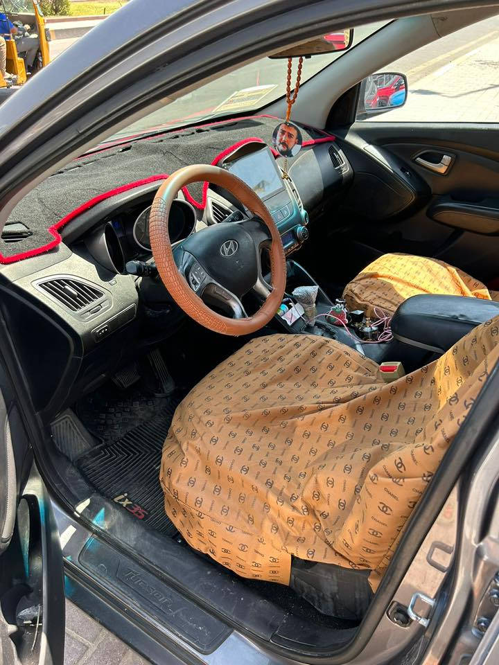 توسان 2010خليجي  محرك ٢٠٠٠دوش شاشه كبيره گير عادي و اوتماتيك رقم بغداد السعر 120$وبي مجال بسيط. بأسمي مكاني بغداد الشعب الاستفسار اكثر ***********
