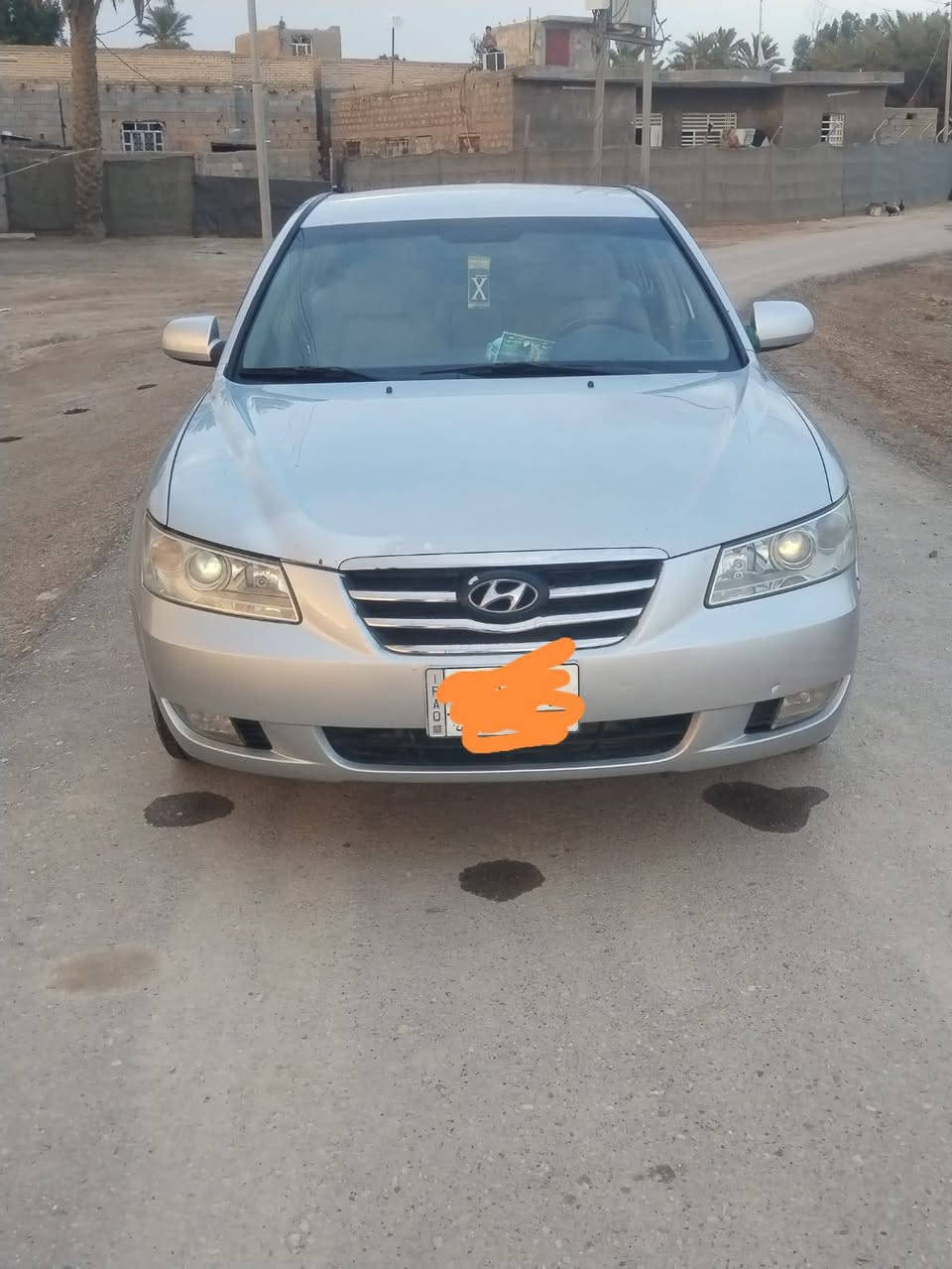 سلام عليكم عندي سياره سوناته خليجي 2008 نضيفه احلا من صوره دواخلها حلوه سياره خير من الله بس بيه جاملغ بجيهت سايق وسعر 92 بيه مجال بسيط ***********
