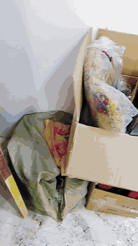 بضاعه شي أن موجوده ملابس احذيه ماعين كلشي موجود اليحب يحجز يراسل ع رقم ***********
