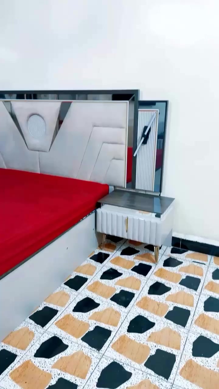 غرفة نوم نضيفة السعر 950
***********
