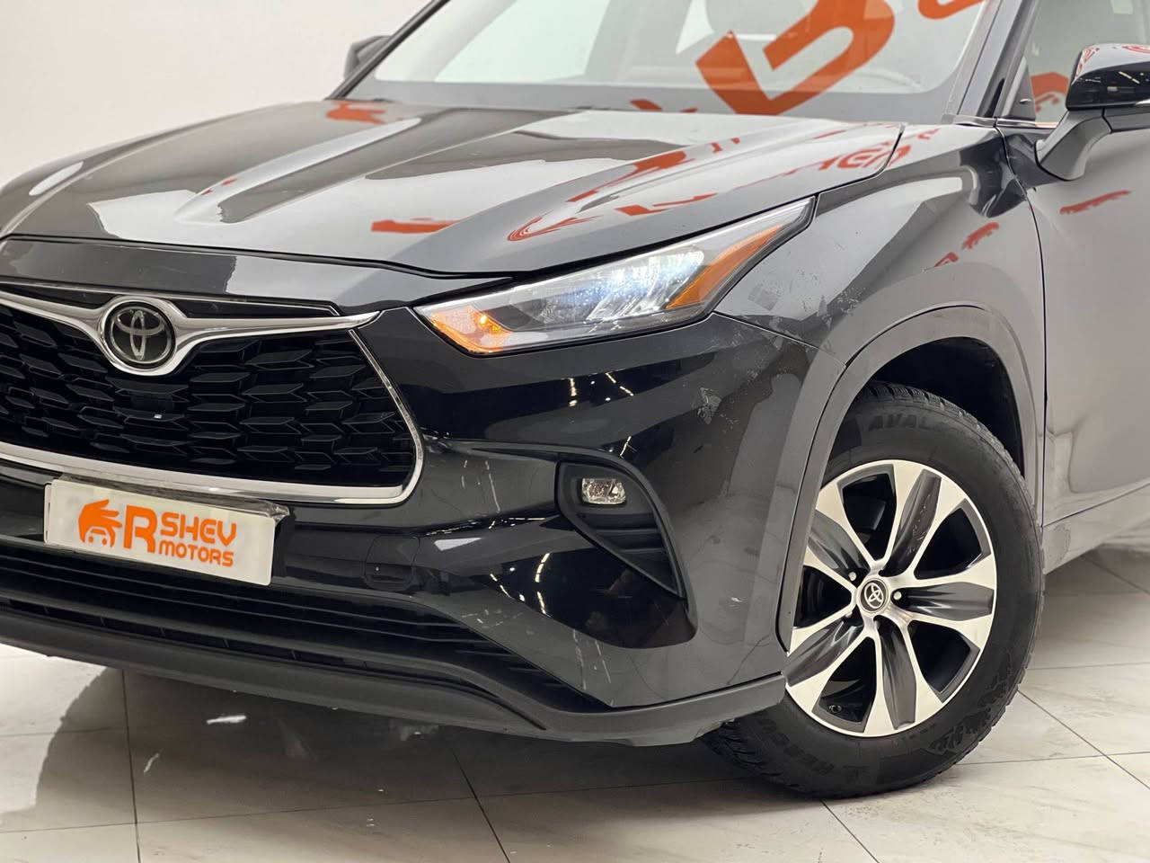 Toyota Highlander 2023
تويوتا هايلندر  ٢٠٢٣
مواصفات XLE فول مواصفات فتحة سقف

مكينة ٤ سلندر حجم ٢.٥ لتر تيربو 
 
ماشية 76,000 ميل  و بحالة جداً ممتازة 

السيارة بيها ٥ قطع صبغ حادث خفيف بدون دواخل و شواصي ايرباك سقف و ستيرن راجع سستم شركة  

السيارة رقم دهوك الدولي سنوية جديدة
مكفولة من كير و محرك و كهربائيات

و ب سعر(229$) ورقة و بيها مجال للطيبين

مكان السيارة

دهوك -معرض ارشف R-Shev
رقم51 من معارض التيرمينال 

***********
*********** دهوك, العراق
