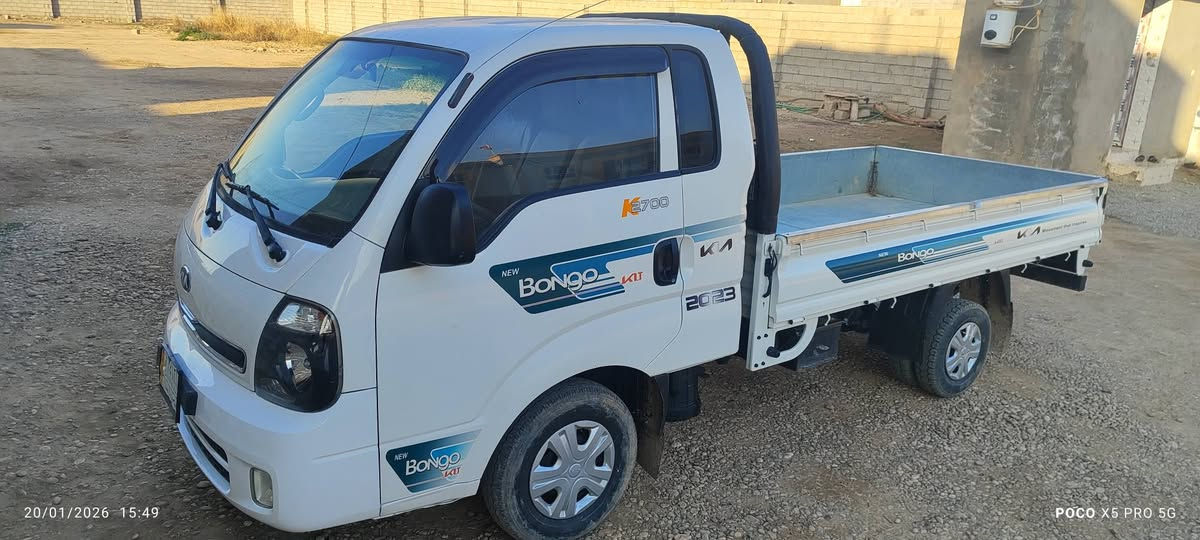 سلام عليكم
كيا حمل للبيع 
موديل 2013
كير ومحرك شرط 
تواير وصدر جدد
رقم صلاح الدين شرط التحويل 
الرقم ***********
