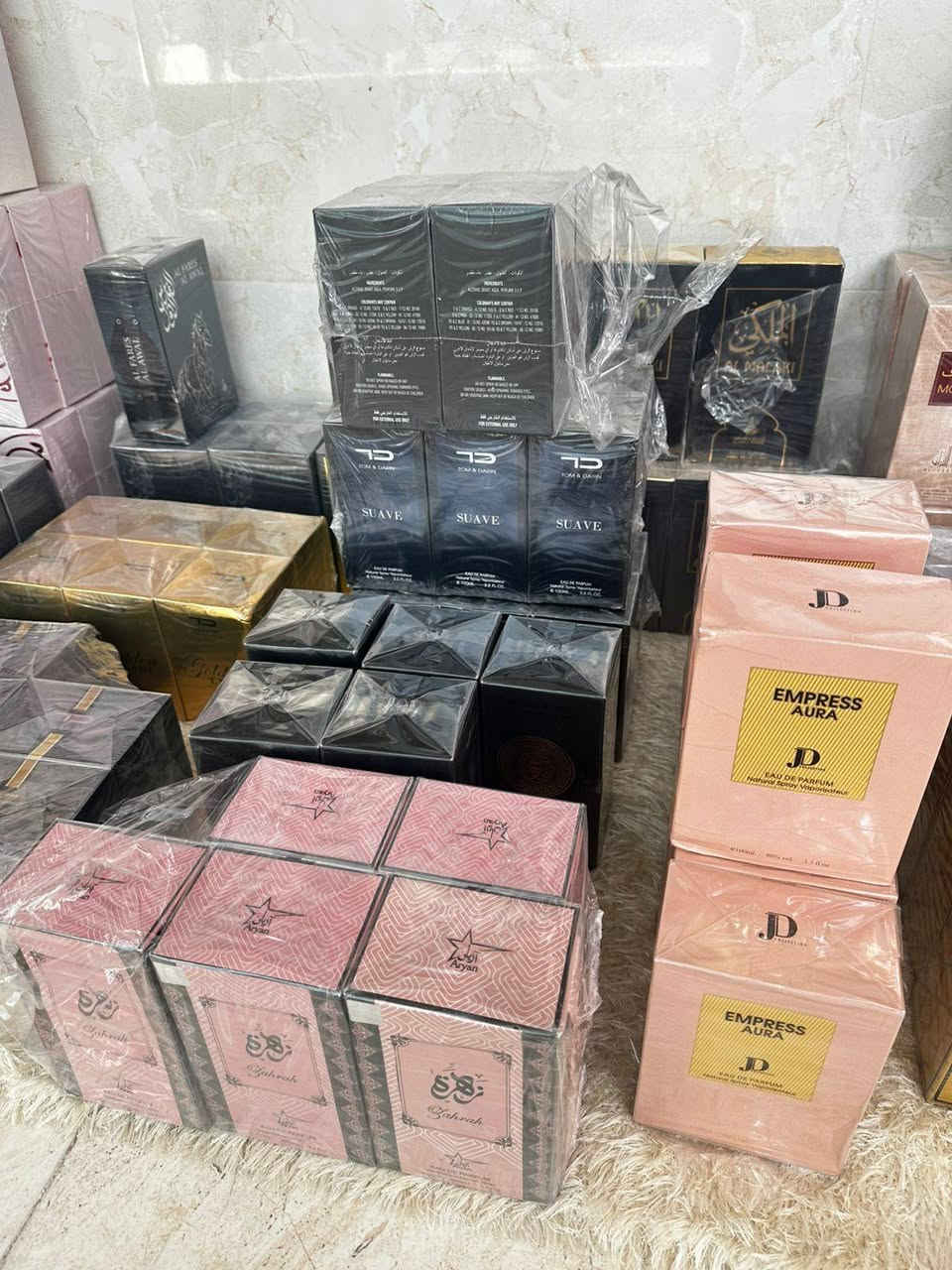 شلعه عطور حجم ١٠٠ مل صناعه هندي ثباتيه وفوحان تاريخ الاكسباير ٢٠٣٠ ينتهي العدد  ٢٣ درزن سعر درزن ١٨ الف بيع الكميه كامله كل الماركات موجوده فقط لي بل صور


**إذا كنت صاحب هذا الإعلان وتريد حذفه لأي سبب، رجاءا أرسل رسالة إلى الدعم الفني**
