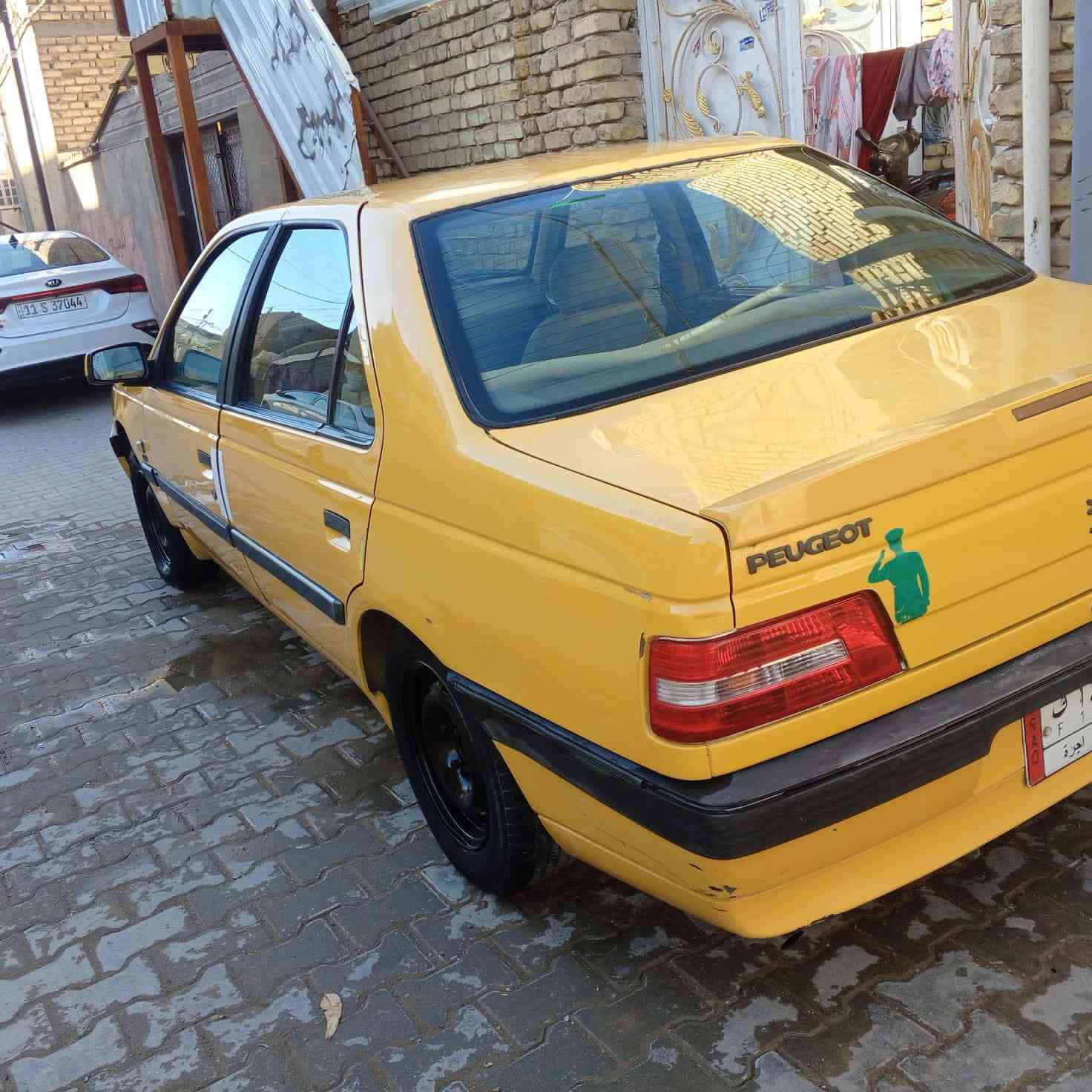 البيع بيجو 405مديل 15 سياره مكفولا كفاله عامه رقم بغداد مكان بغداد الكرخ شراي نتصل سعر40 رقم مبايل ***********
