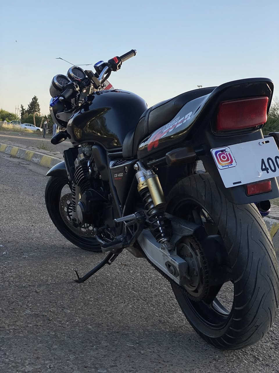 سلام عليكم♥️.
cb4
دراجه سيبي 400 🏍️
كير محرك شرط 
مكفول كفاله عامه 
موديل /1998
دراجه اخو رمبه 
محرك اسود 
كهربائيات شرط كلها شغل 
نكره سلف اي وكت ما يعجبك 
داخل تانكي مرايه 
بريك امامي خافي بلمكان 
تايرات اثنينهن جدد
عليها ادامه كامله 
يدات مزود 
مكاني كركوك 📍
سعره (15نص) وبي مجال حك جيه

***********
