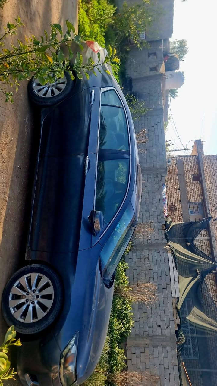 السلام عليكم
هوندا ياباني موديل ٢٠١٣ 
محرك ٢٤٠٠ اربعه سلندر وارد امريكي حادث جاملغ خلفي بأمريكا مصبوغه حزام اثر جراد 
بصمه 
بصمة بيبان 
فتحه 
شاشه كبيره 
كاميرا خلفيه 
كاميرا بالاشاره 
داخل بلاد  
رقم ١٤ انكليزي تحويل مباشر مشروع وطني 
السعر ٧٩ بيها مجال قليل 
سياره جاهزه من كلشي كير ومحرك وحداديه وكل النواحي ترايك وين مايعجبك ..
مكان السياره طويريج رقم الهاتف ***********
