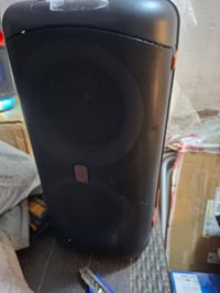 عندي هاي السبيكرات كل قطعه ب سعر معين للبيع جديد ممستخدم توصيل لجميع ا...