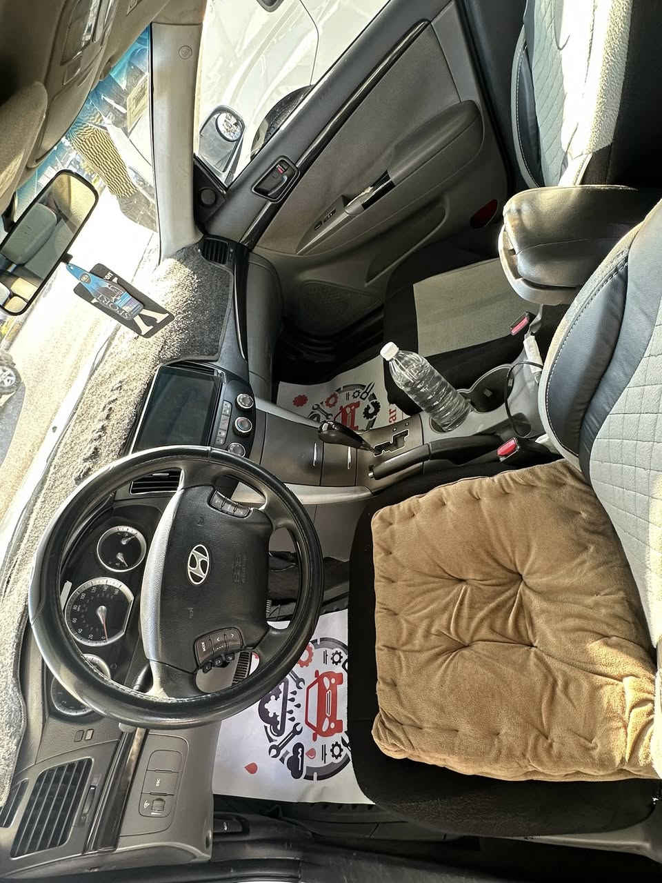 السلام عليكم سوناته للبيع 2009 فول مواصفات فتحه محرك 2400 اربعه سلندر السعر 105 وبي مجال قليل مكاني القائم ***********
