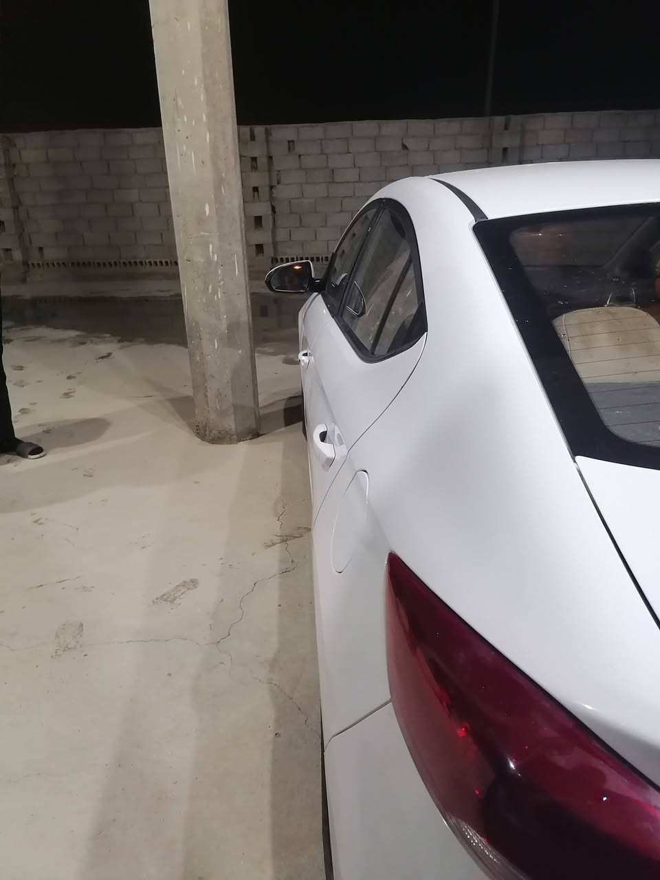 الانتره للبيع خليجي 2017
ماشيه 160

فول مواصفات (واحد.علئ واحد) 

فتحه سلايت +بصمه+تبريد امامي خلفي +تحكمات ستيرن +مرئي شفط + +فول واحد علئ واحد+انضمة قياده +  خمسه ويل كب) سياره فول واحد علئ واحد
السعر (150)  وبيه مجال. صبغ نص باب وهلال جملق أثر شخط 
مكان (السياره بابل)  
رقم ***********
