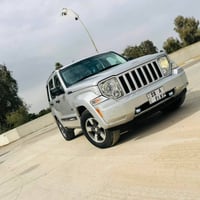 جيب لبرتي  5 راكب موديل 2008 فور ويل  سياره جديده مكينه وكير كارتونه ج...