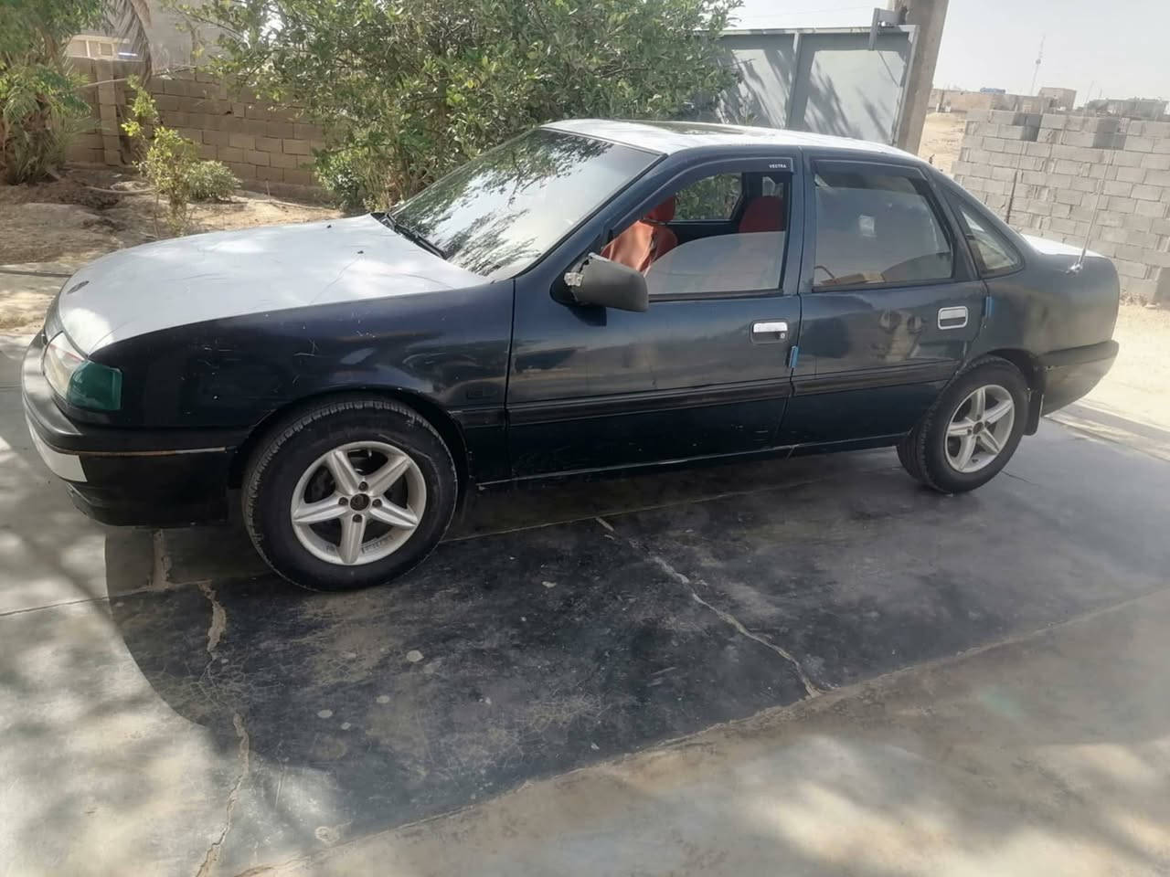 فكترا  رقم انبار  دولي تحويل ثاني يوم. محرك 1800.سياره كير محرك شرط مكفوله من الضربه وااسياره جاهزه   مكانه حديثه  السعر 22.وبيه مجال    ***********
