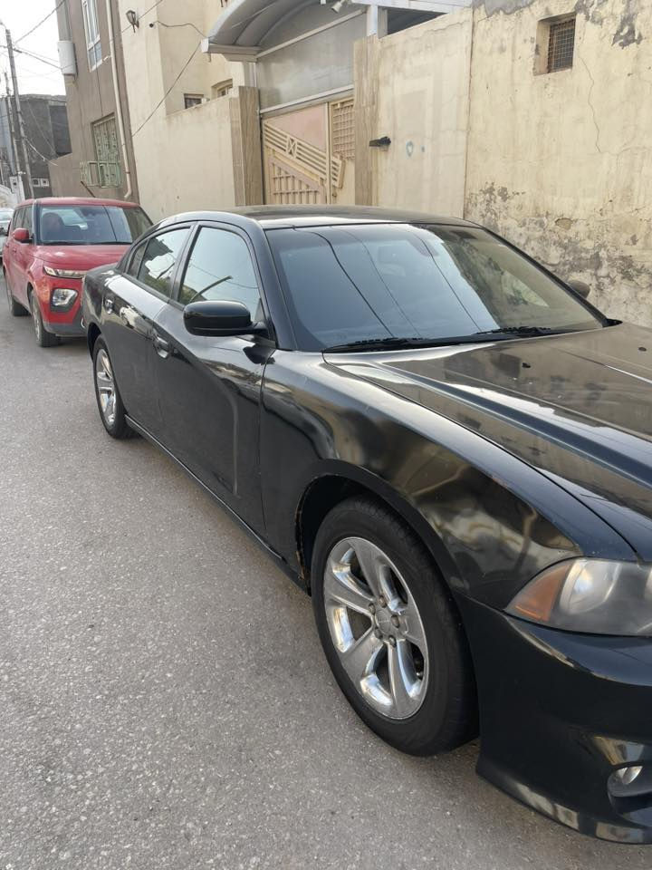 السلام عليكم
جارجر موديل 2013 كندي
رقم بغداد انكليزي 
                 ꧁مواصفات꧂
كير طياره
1/1
شاشه جبيره SRT
 السيارة عليه منظومه غاز
ويل 18 كروم 
مكينه3600 

                    ꧁ملاحظه꧂
شرط مكينه وكير كفاله دهن من وكالة موتول 
السياره مابيه اي نقص حداديه وتخم تاير وباتري كله جديد
 ولا مشتغله بخط 
السياره بيه صبغات 
معروضه 133 وبيه مجال
   للاستفسار الاتصال ع الرقم
***********
