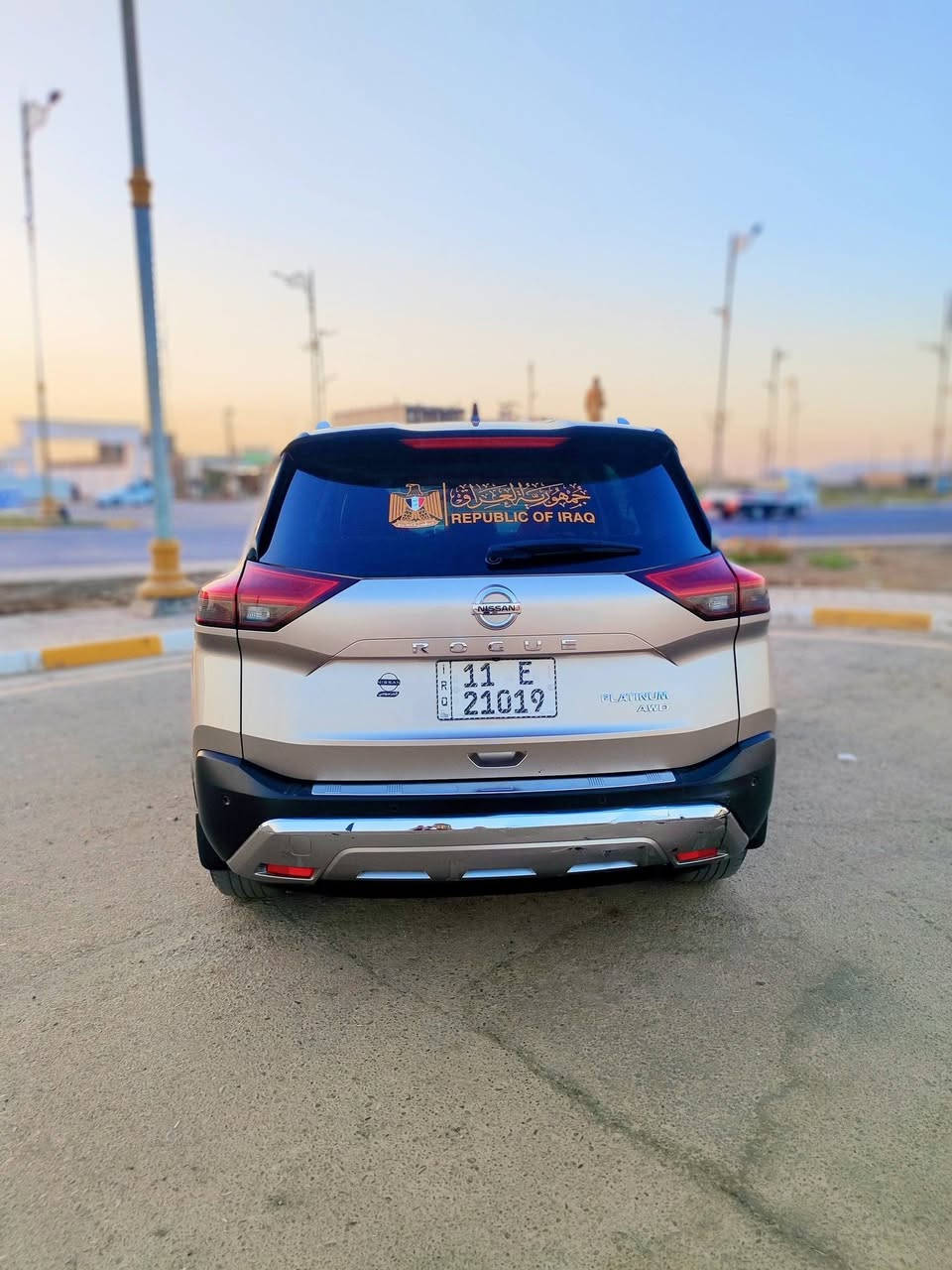 نيسان روج بلاتينيوم
رقم بغداد بسمي  تحويل ثاني يوم  حادثها امامي دعاميه بدون دواخل  ولا صبغ. بس دعاميه صبغ
اللون ذهبي
موديل  2021 
اعلى فئة بالروج سقف اسود 
لون مميز 
محرك 4 سلندر حجم 2500
ماشيا 100 الف
داتاشو كيجات الكترونية
1..بانوراما
2..كشنات جلد
3..قيادة الية ذكية
4..اوتو بريك امامي خلفي
5..كشن كهرباء ..كشنات تدفئة امامية خلفية
6..كامرات عدد ٤ امامي جانبي خلفي
7..قطعتين تبريد
8..اشاير بالمري
9..تشغيل عن بعد
10..كشنات ميموري خزن 
11..ستيرن هيتر
12..لايتات متركس LED (زينون)
13..لايتات تفاعليه ويه رادار تقوه وتضعف
14..بك لايت لد
15..شفتات بل ستيرن
16..٥بصمات جميع ابواب وصندوق
17..رادار امامي وجانبي وخلفي
18..نقط عمياء
19..خروج عن مسار
20..مري قلابه
21..ويل مكحل باسود كروم
22..هندبريك بصمه
23..اوتو هولد
24..تحكم ستيرن جهتين
25..جنطة خلفية كهرباء + شفط وفتح وسد بالقدم
26 ..ابواب نيكل 
27..شحن بلوتوث
سعر207وبي مجال  الطيبين ***********//***********
