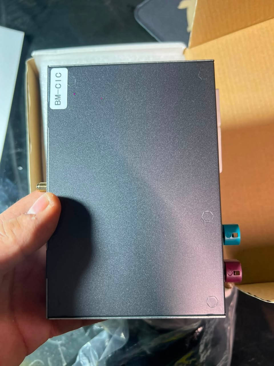فرصة لأصحاب الـ BMW (فئات E60, E90, F10, F30) نظام CIC
للبيع جهاز CarPlay Decoder Box جديد بالكرتونة ملوخ. الجهاز يضيفلك نظام أبل كاربلاي وأندرويد أوتو وايرلس (Wireless) على شاشة سەیارتك الأصلية بدون ما تبدلها وبدون أي قطع وايرات.

يتحكم من ماوس الشركة ودكم السكان.


**إذا كنت صاحب هذا الإعلان وتريد حذفه لأي سبب، رجاءا أرسل رسالة إلى الدعم الفني**