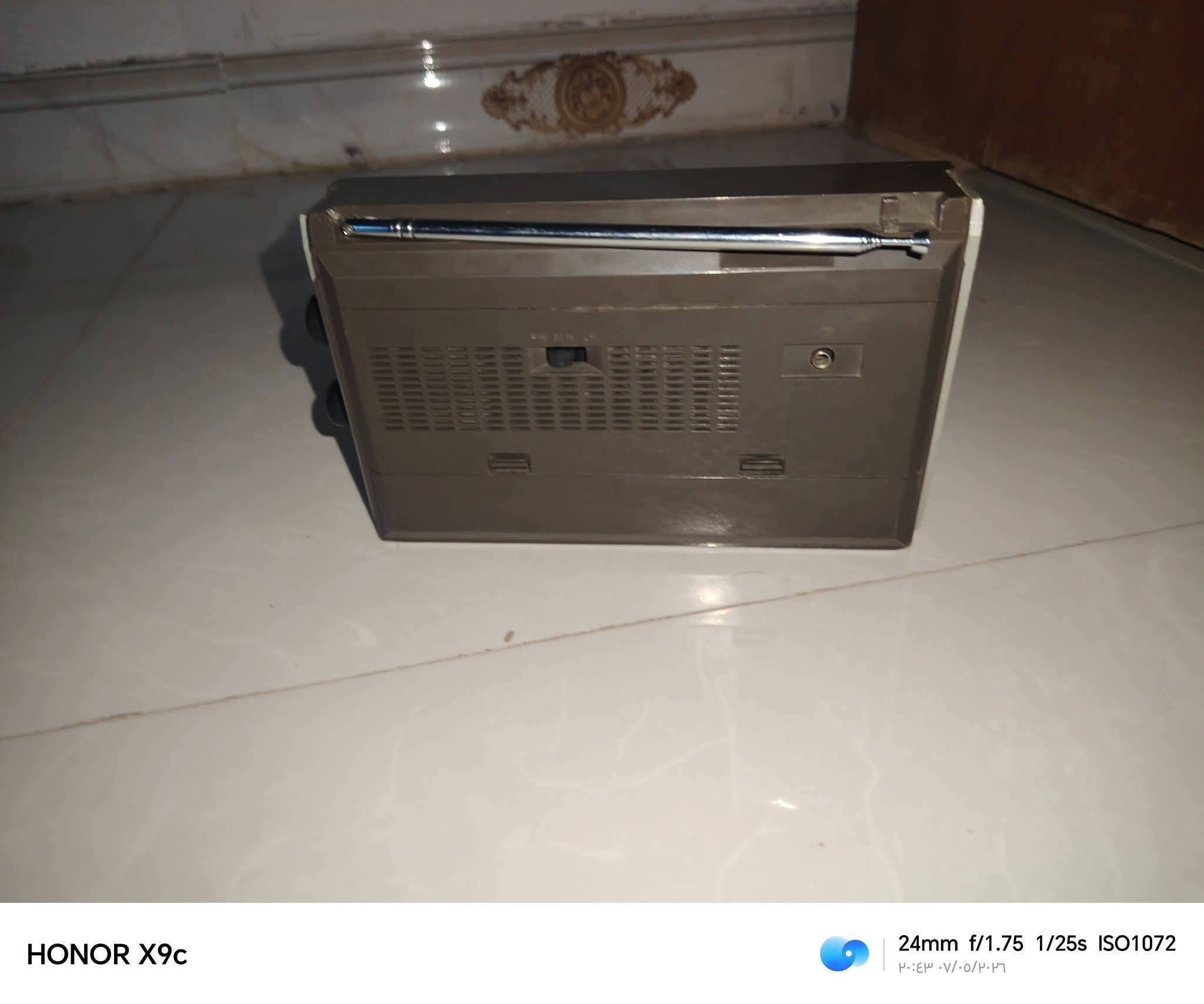 للبيع راديو  ترانزستور كهرباء باتري


**إذا كنت صاحب هذا الإعلان وتريد حذفه لأي سبب، رجاءا أرسل رسالة إلى الدعم الفني**