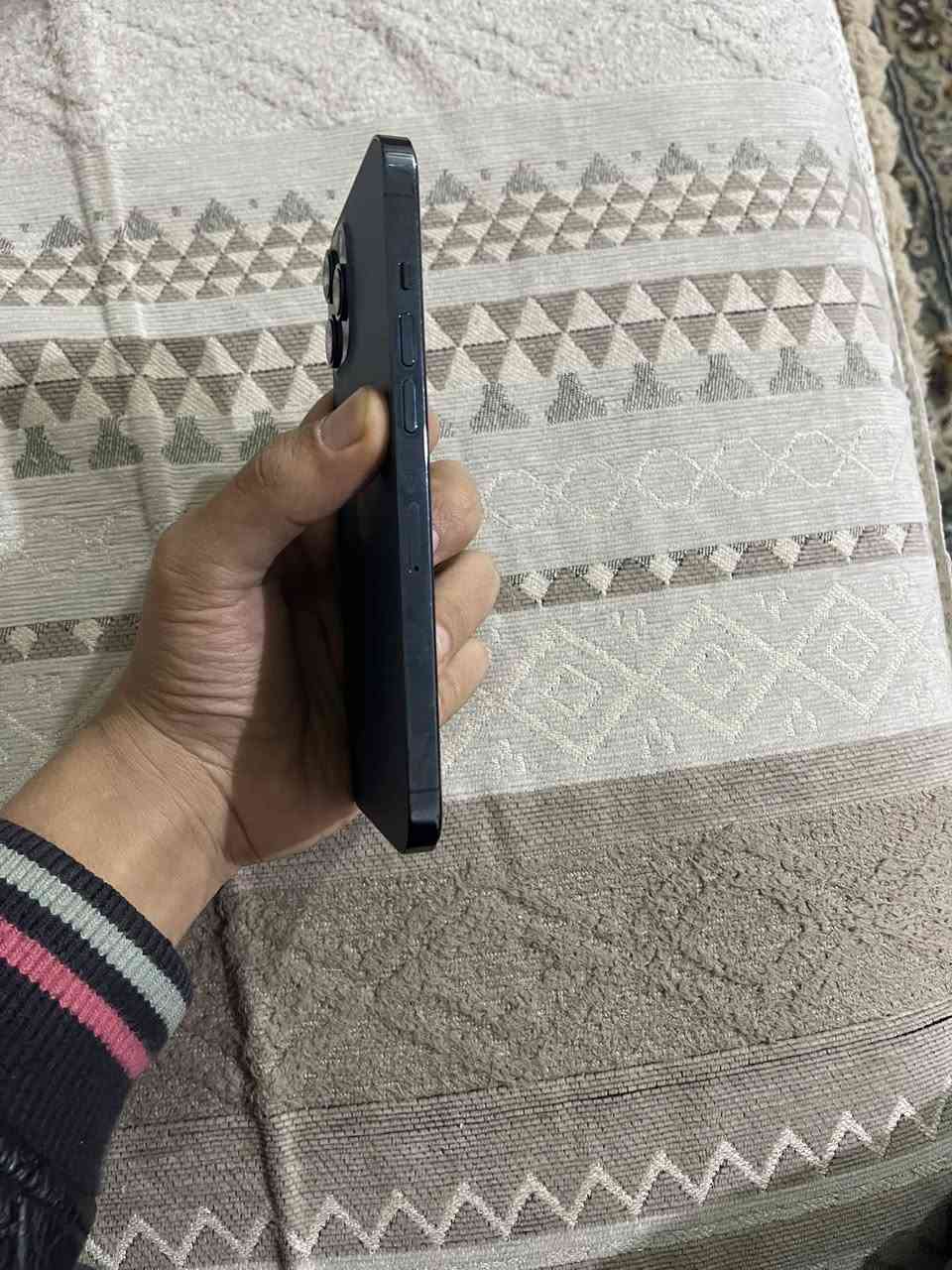 سلام عليكم آيفون 12 برو ماكس ذاكره 256 بطاريه 84 جهاز نضيف كلش ومكفول من كلشي الجهاز لا مفتوح ولا داخل صيانه الجهاز للبيع أو مراوس سعر 525 مكاني كربلاء حسينيه جريه مركز الطف رقم ***********
