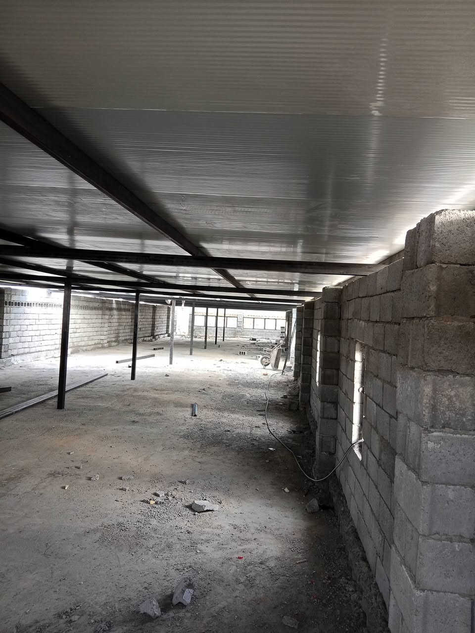 صار لمتر 25الف بس كرسته وعمل سندويش حديد ثقيل 2ملم نشتغلل كل المحافضات ***********
