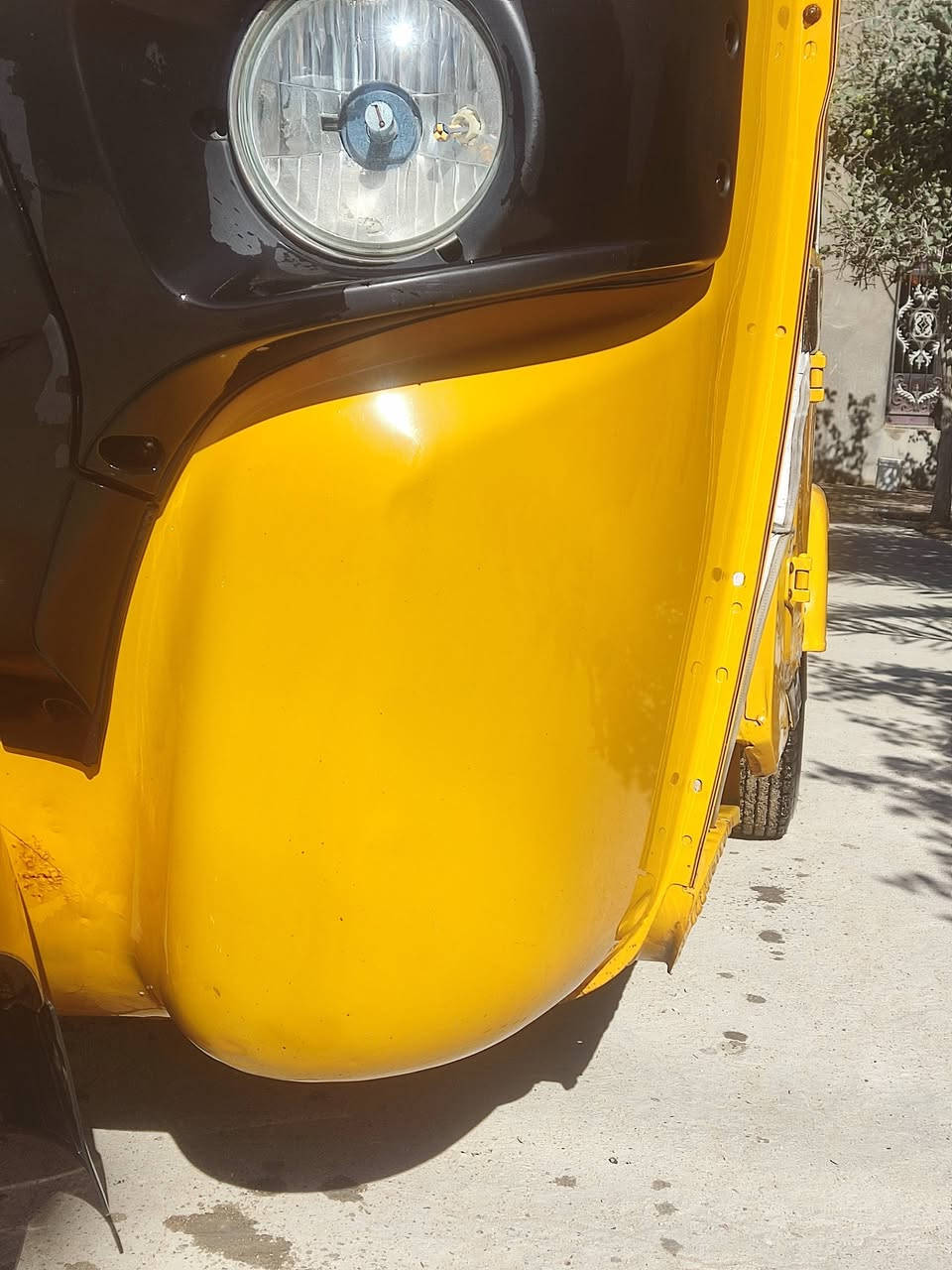 تك تك للبيع مديل 2021تك تك مجفته بس والبدي كفاله ماعد الدوسه معمره والباقي كفالة تك تك مال بيت من الدوام للبيت المكان شط العرب السعر 7ونص وبيهه مجال المو شراي لا يتصل بدون زحمه وسنويه بسمي *********** مداور ثاني يوم
