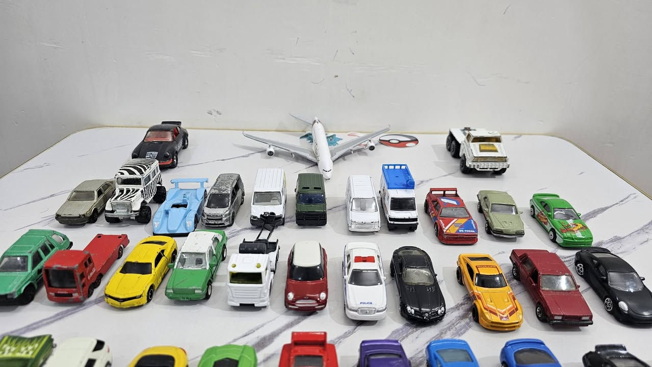 سيارات حديد اصلية حجم 64 العدد 36 قطعة 
بيهن ثلاث قطع كبار سعر الشلعة 50 الف بدون توصيل قفل 
تريد مفرد القطعة الفين دينار 🔥🔥


**إذا كنت صاحب هذا الإعلان وتريد حذفه لأي سبب، رجاءا أرسل رسالة إلى الدعم الفني**