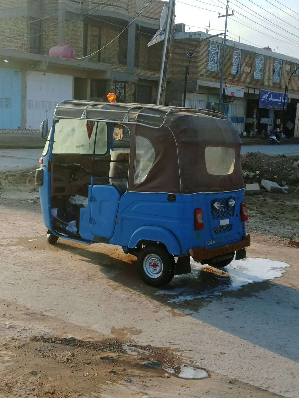 سلام عليكم تكتك البيع موديل 22شهر 7 كفاله عامه مكينه رقم ذي قار نكليزي رقم وسنوية وكشر مكان ناصريه قلعة سكر ***********خاص ما جاوب مكلف بل نشر
