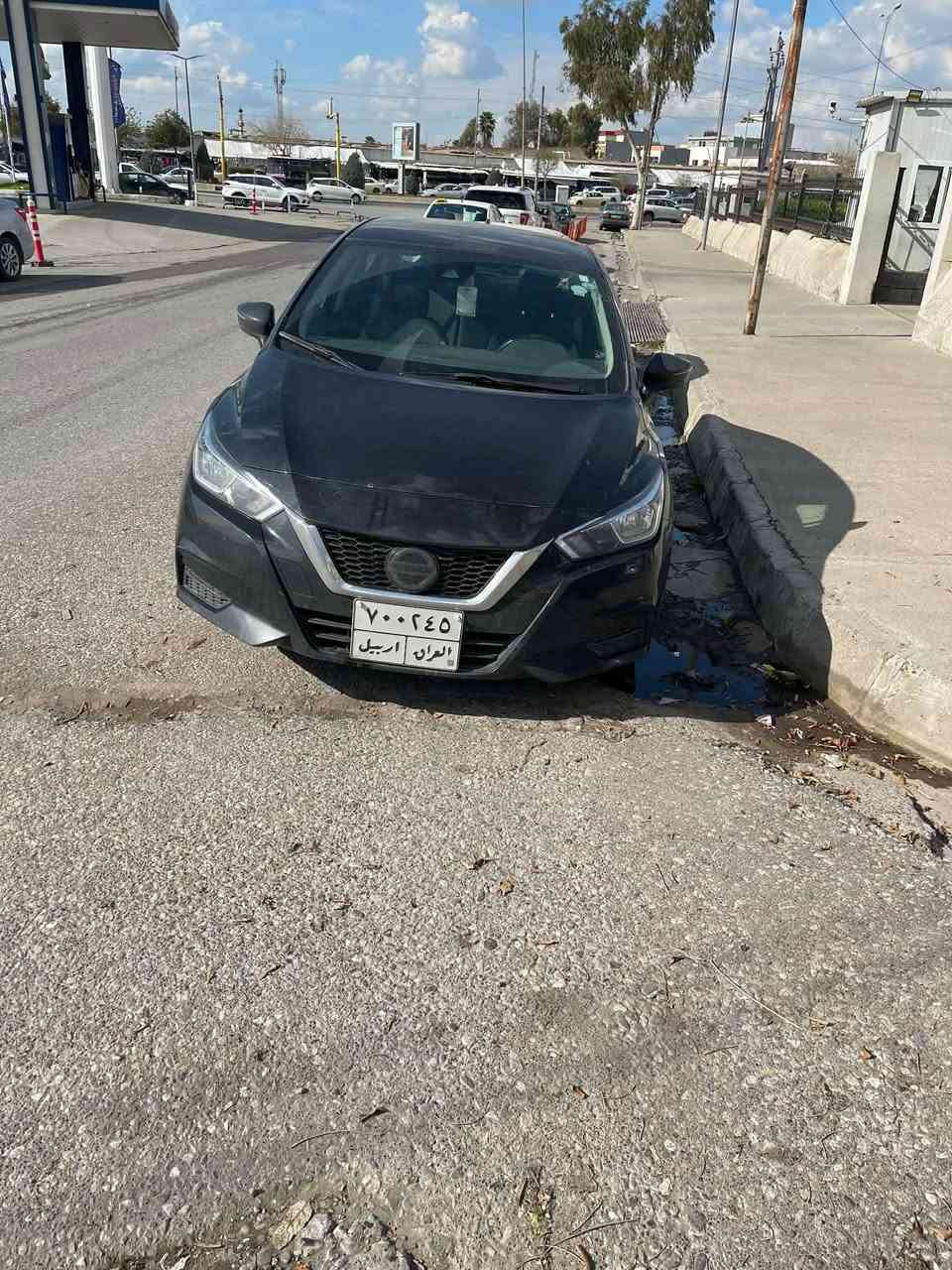 ٢٠٢٠ سێ پارچەی لای سەکن پێش و پشت کەبس  پەرەشوتی لای سکن تەقیە  ناو بەرەدەرکەی گرتیە  دو قوپی زور بچوکی هەیە  ٧٨ هەزار مایل رۆشتوە
سەنەوی بە ناو خۆمە هەتا ٢٠٢٧ 
ناونیشان هەولێر 
*********** أربيل, العراق
