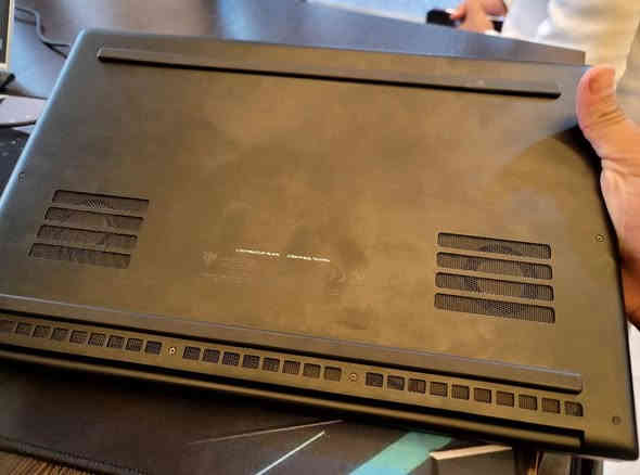 للبيع
Razer Blade 15
i7-11800H
 16 RAM
Ssd 2 slot
512-512 nvme 

RTX 3060
Screen 15.6 144hz 
بطارية جيده جدا 96%
السعر مليون و ٢٥٠ الف
للتواصل
*********** يوجد واتساب
