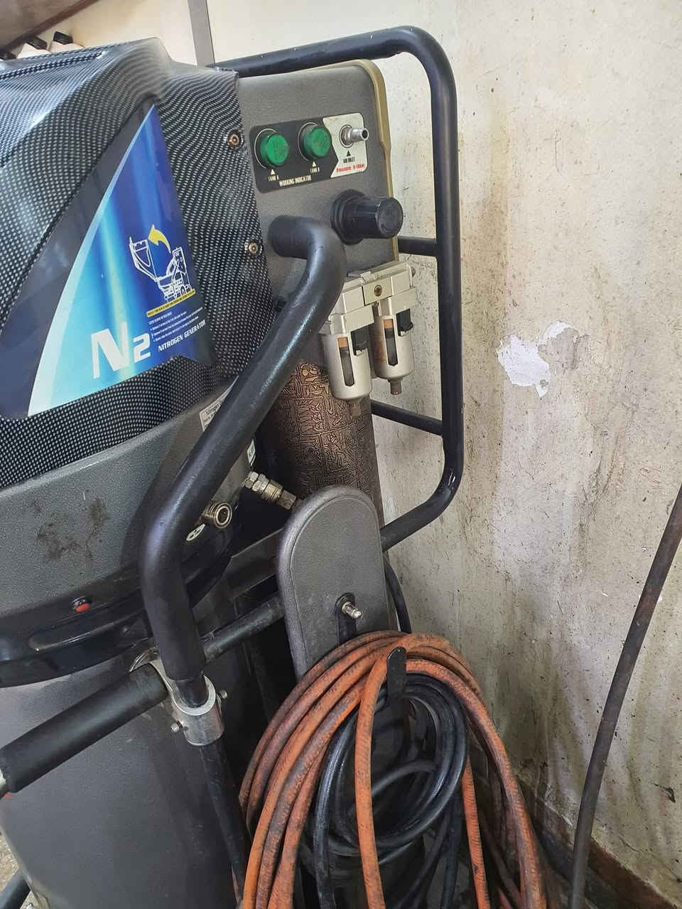 السلام عليكم
جهاز نايتروجين حديث استعمال جدأ قليل فول مواصفات 
السعر مليون دينار 
العنوان واسط الكوت 
للأستفسار ***********
***********
