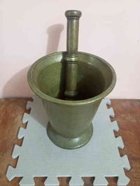 الأصلي هاون قديم جداً حجم كبير وزن ثقيل ارتفاع 22سم   للبيع ‏‪07778548...