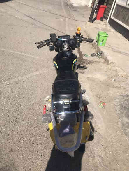 السلام عليكم دراجه مديل ٢٥ البيع الدراجه خير من الله مانقصها كلشي كهربائيات كلها شغاله دشبول شاشه 
مابيها اي نقص تجي شغل وتطلع عندي بس الويل الوره بي عواج فقط 
مكاني تكريت شارع الاربعين 
السعر 750 وبيها مجال  
وكلشي اكو بل سوك الحد يكسر بل سعر 
رقمي ***********
اتصل وبيك خير وتدلل
ملاحضه اذه مراوس ب ٢٤ بس كون نضيف هم يرهم
