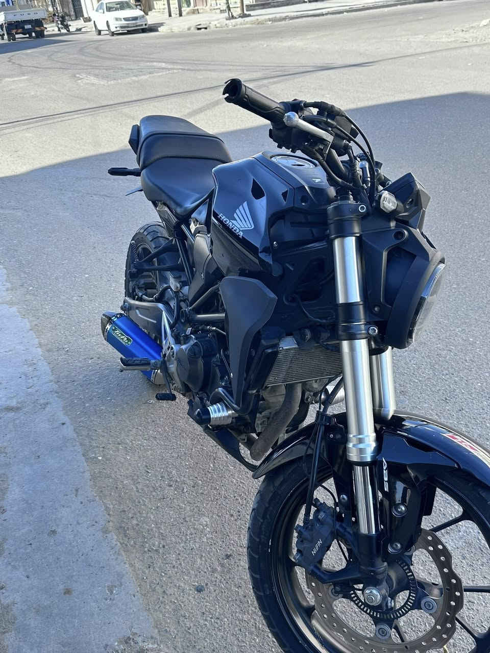 سعر مليونين و800 قفل 

دراجه هوندا ياباني cbr250r
موديل 2019 
دراجه كير محرك كفاله عامه 
ماشيه35الف
بدون اوراق اكفلك سرقه ومحرك
كفرات وكاله كلها ليد عالي ناصي بلادي اشاير ليد 
تاير خلفي امامي جديد 
دراجه كامله مكمله الاول بطناش شرط شلعه ومعدل نشطه مكاني بغداد شراي يتصل فقط ***********
