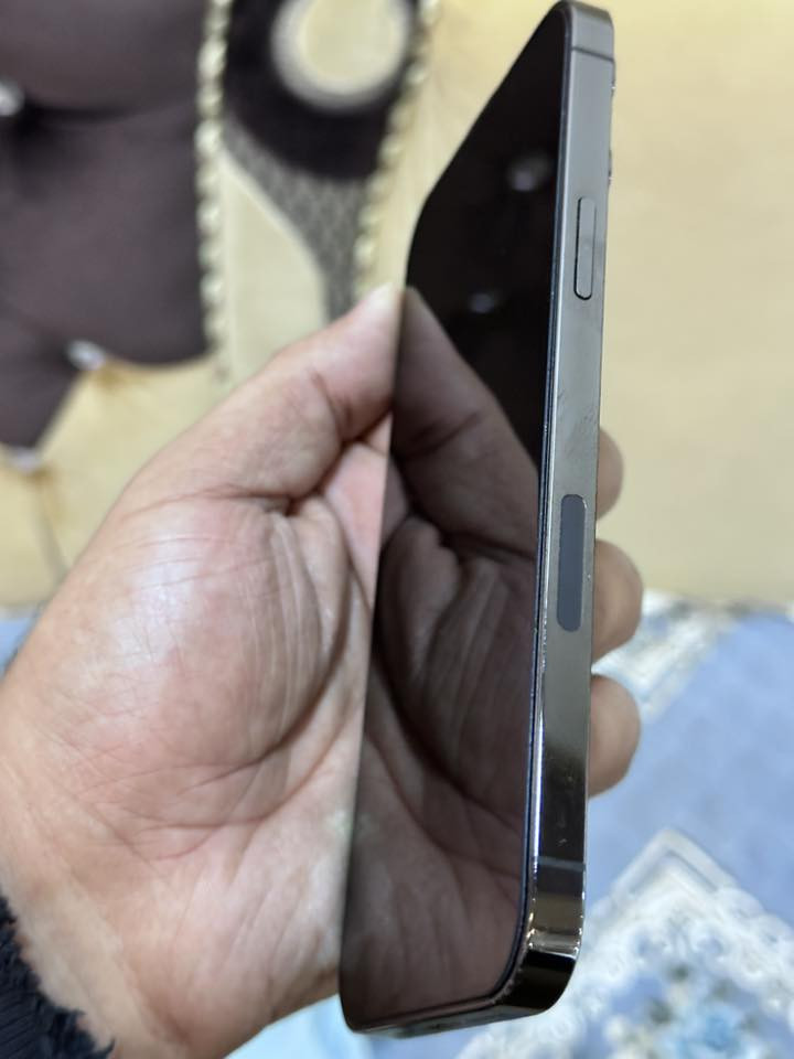 آيفون 13 برو ماكس
ملاحضة:. الجهاز شرط الفحص : غير مفتوح ولا مرفوع بطارية 

ذاكرة : 256

بطارية : 90‎%‎

نموذج : MLL/A

شريحة : تك خط 

نضافه : 100‎%‎

ملحقات : بدون 

السعر 720 ألف قابل لتفاوض 

العنوان : نجف كوفة - توصيل متوفر - *********** -📞
