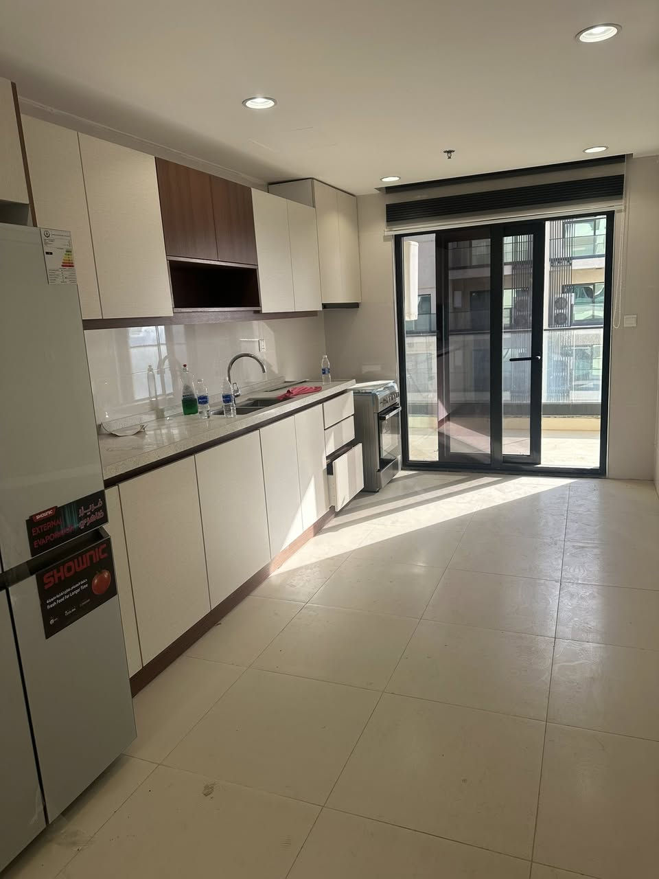 شقة للايجار162م مفروشة في مجمع رويال ستي

تحتوي الشقة على صالة كبيرة وغرفتين نوم ومطبخ  وخدمات صحية ومطبخ كبير مجهز بكاونتر  وايضاً الشقة مجهزة بسبالت شقة استلام جديد غير مستخدمة 

العنوان:
المنصور البيجية
____
يتوفر لدينا شقق فارغة ومفروشة

#للاستفسار_أكثر:
***********
