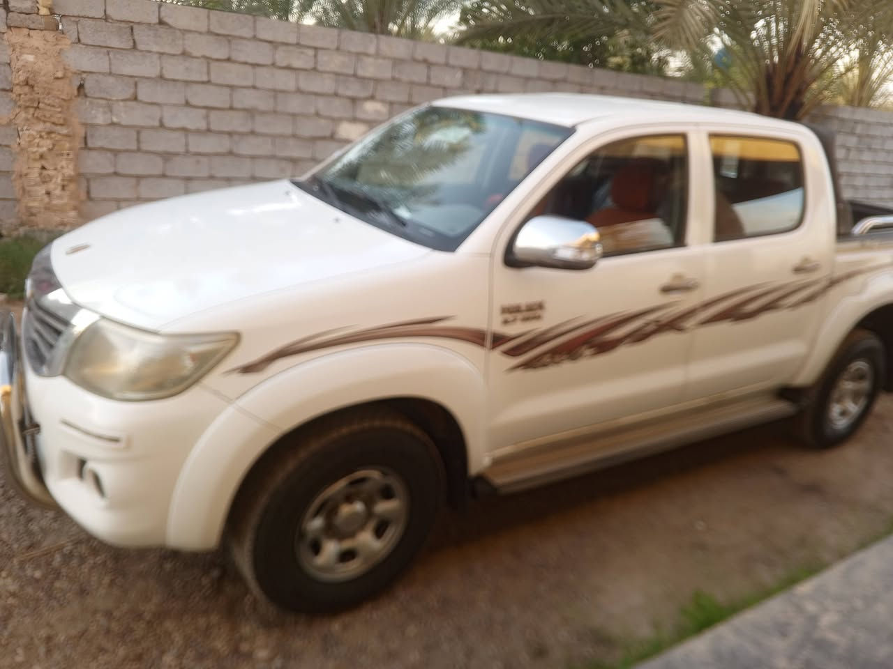 تيوتة موديل  فور ويل2013 اوتماتيك مكفولة رقم بغداد رقم  ***********
