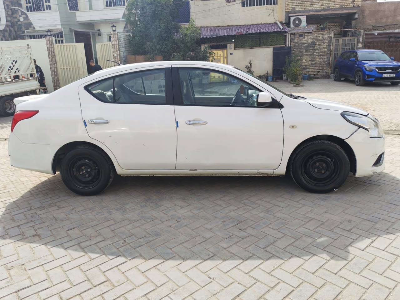 السلام عليكم
سني هندي موديل 2016
محبوبة الجماهير
بليته زركة 
مكفوله من الصبغ فقط تكحيل بسيط والباقي بيهه طخات موضح بالسونار
تخم تاير نظيف 
باتري جديد
تبريد ثلج
تحكم نص ستيرن
ماشية 160 
رقم بغداد بأسمي 
هزه  ورقم انكليزي  الجديد
مكاني بغداد
السعر  95 
مكلف بنشر رقم راعي سياره ***********
