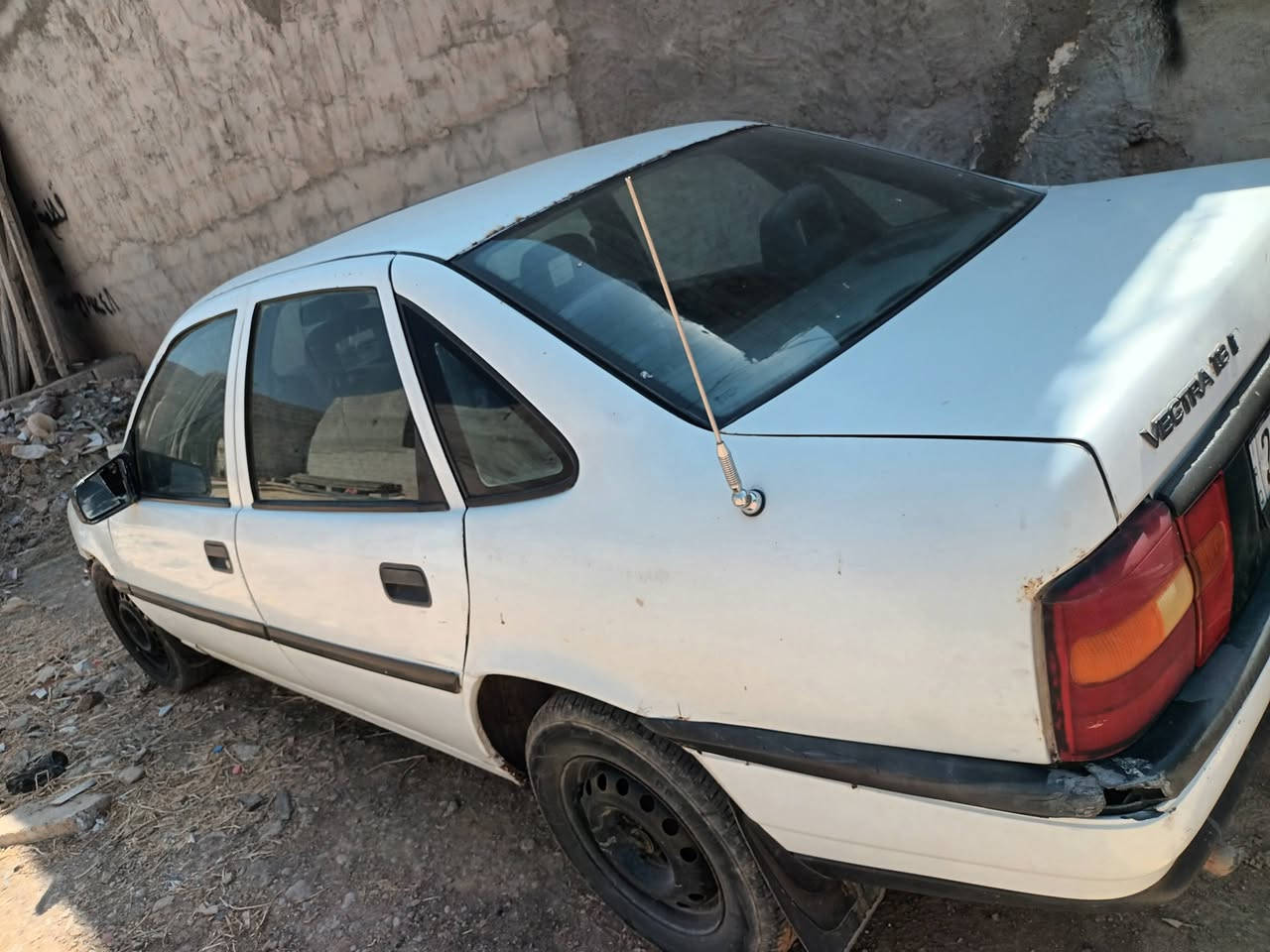 فكترا للبيع موديل92 محرك18مشروع وطني سنويه لحد31 سياره عالبلاد محرك لاصرف ولا بخار شرط التحويل سنويه بأسمي السعر45$وبيها مجال المكان كركوك رقم الهاتف ***********
