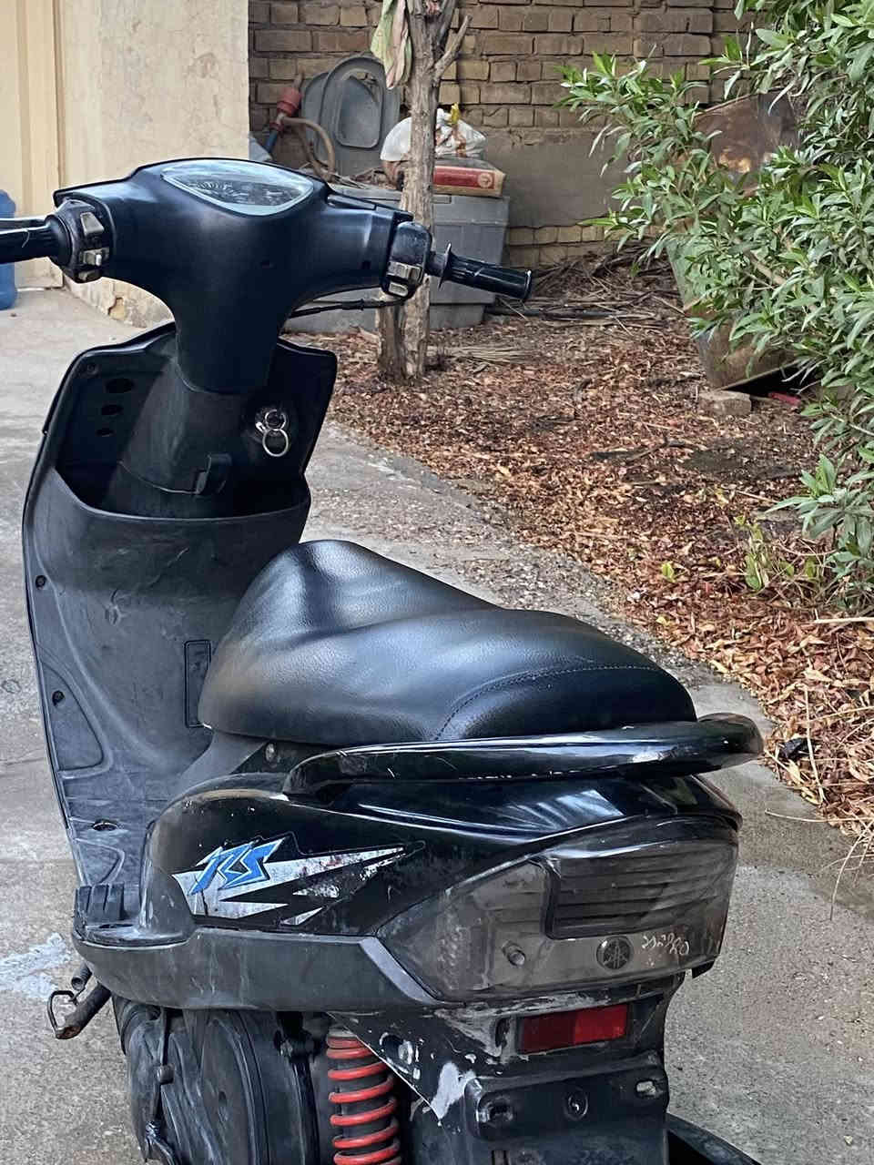 ماكس للبيع الدراجة خير من الله شلعة ومعدل صارلها ٣ اشهر نازلة من الرمبة مكينة مكفولة ممفتوحة قفلها ٦٥٠ مكاني داموك الضباط .
*********** واتساب .
