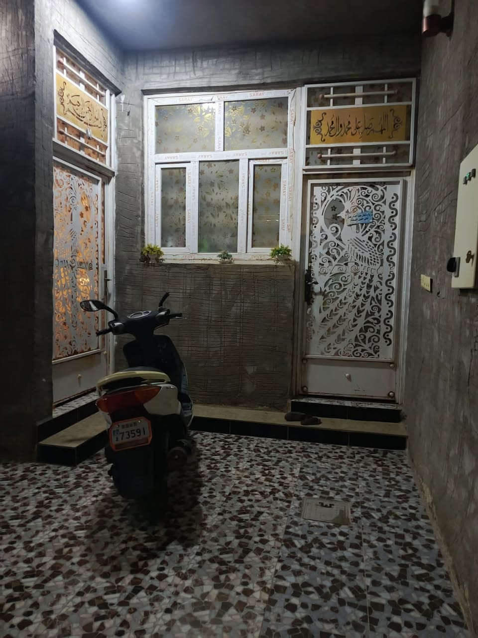 بيت قاط واحد للبيع                                                                     واجه 7 وربع نزال 16 
تحرير بستان الخشالي 
***********
