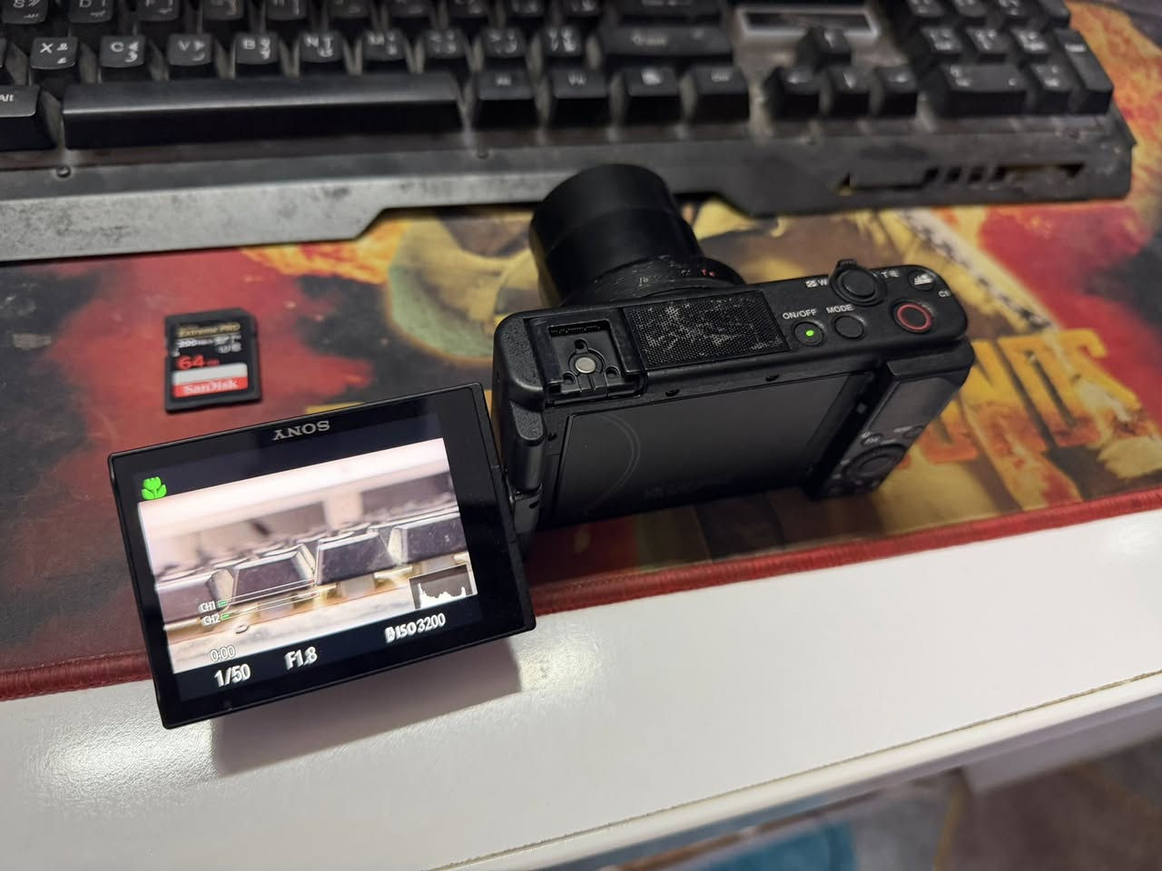 للبيع كامرا سوني zv 1
مع رام 64 san disk 
السعر 250 الف
توصيل موجود
عنواني بغداد


**إذا كنت صاحب هذا الإعلان وتريد حذفه لأي سبب، رجاءا أرسل رسالة إلى الدعم الفني**