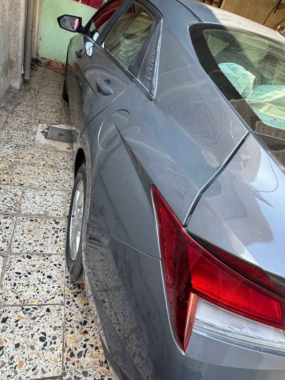 السلام عليكم اخوان
النترا ٢٠٢٣ وارد أمريكي حادثه جاملغ الخلفي وشويه من الباب موضح بالصور رقم بغداد باسمي ترقيم جديد أنا المستورد ماشيه ٥ آلآف مكينه ٢٠٠٠ دوش نصف فول أريباكات سليمه  السعر ١٥٧ ورقه السياره نضيفه ومرتبه  موبايل *********** أبو كرار متواجد واتساب
