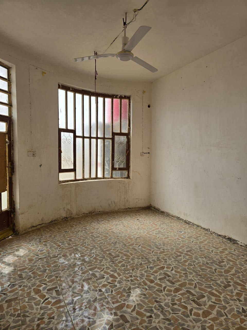 متوفر بيت 150 متر ينباع على مبادرة
بناء طابوق طابق واحد غرفة ،هول ،استقبال ،مطبخ 
السعر المطلوب 75 ابو غرق حي المرتضى 
***********مكتب المرتضى للعقار
