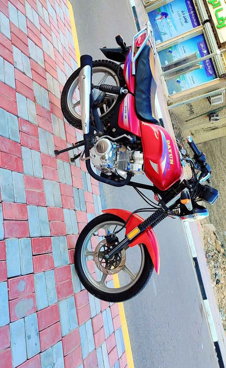 سلام عليكم دراجه دايون عضم اوراق أصولي نضافه خير من الله موديل (21)وصل معرض وكامل أوراقها الدراجه كفاله حله ابو غرق (***********)
