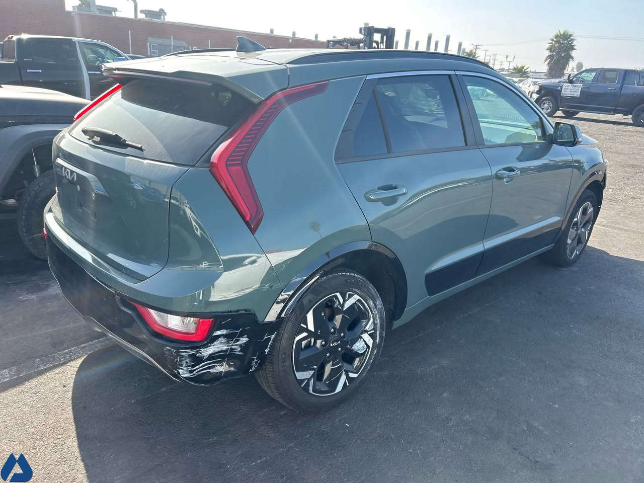 ‏KIA NIRO
كهرباء 
مديل 2024
سياره حالياً بالأردن 
ابيع على وضعها  
حادث كما موضع بالصور 
السعر 110$ وبيها مجال 
للاستفسار ***********
