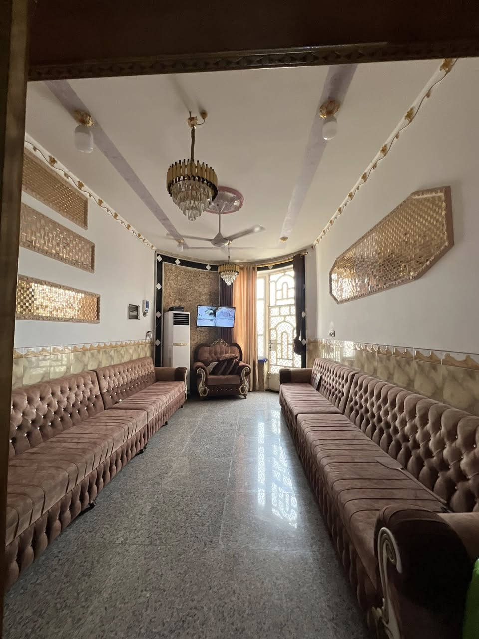 السلام عليكم دار للبيع او مراوس
المساحه : 420 م طابو صرف 
الموقع : بابل قرب كلية العلوم للبنات 
لأستفسار : ***********
