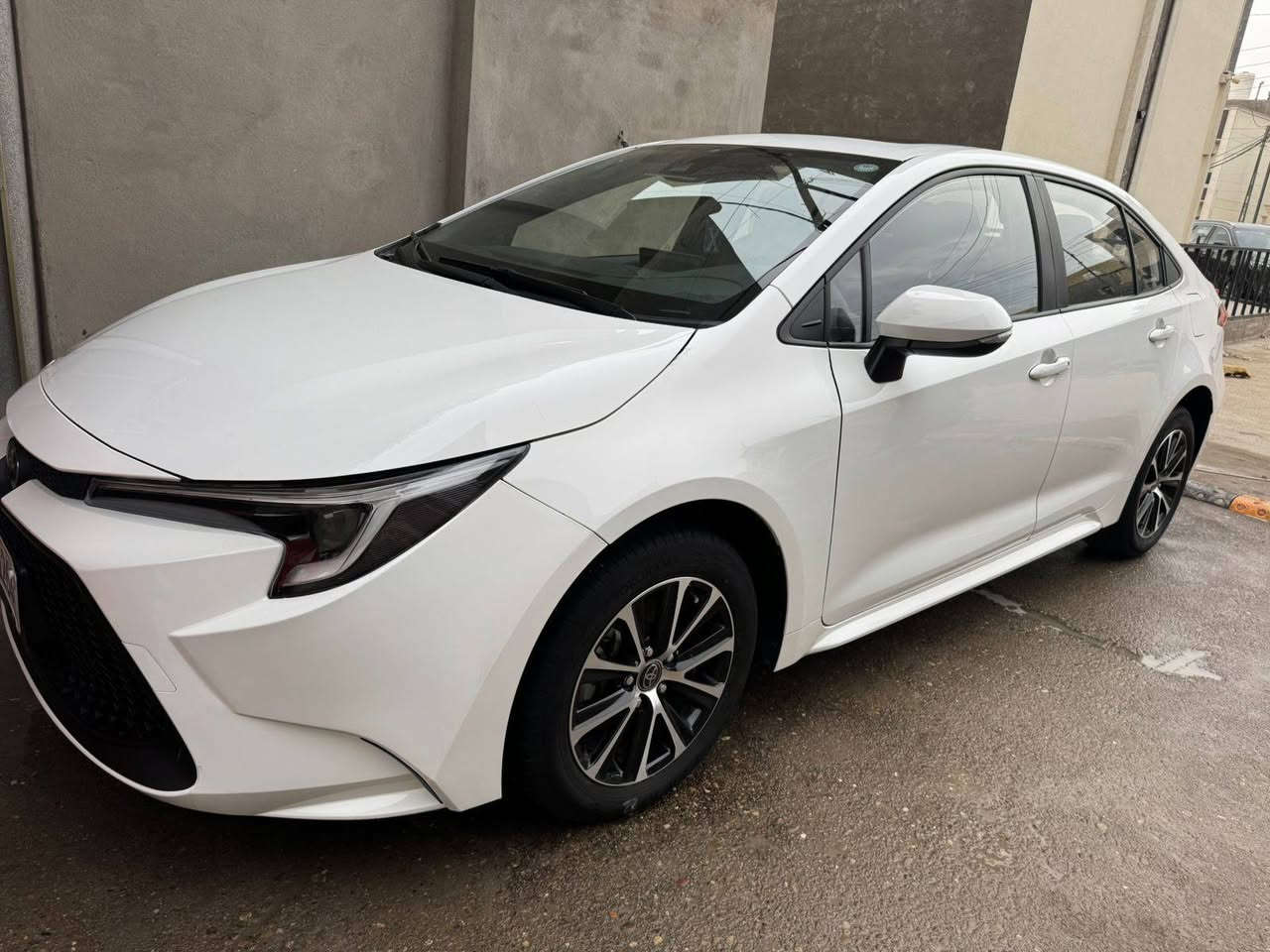 السلام عليكم 
للبيع كورلا موديل 2024 وارد صيني فول موصفات ماشيه 23 km
مكينه تيربو مكفوله من صبغ فقط بيه بارد صار بلبنيد وجاملغ 
السعر  135 وبيه مجال *********** مكان الدوره حي اسيا
