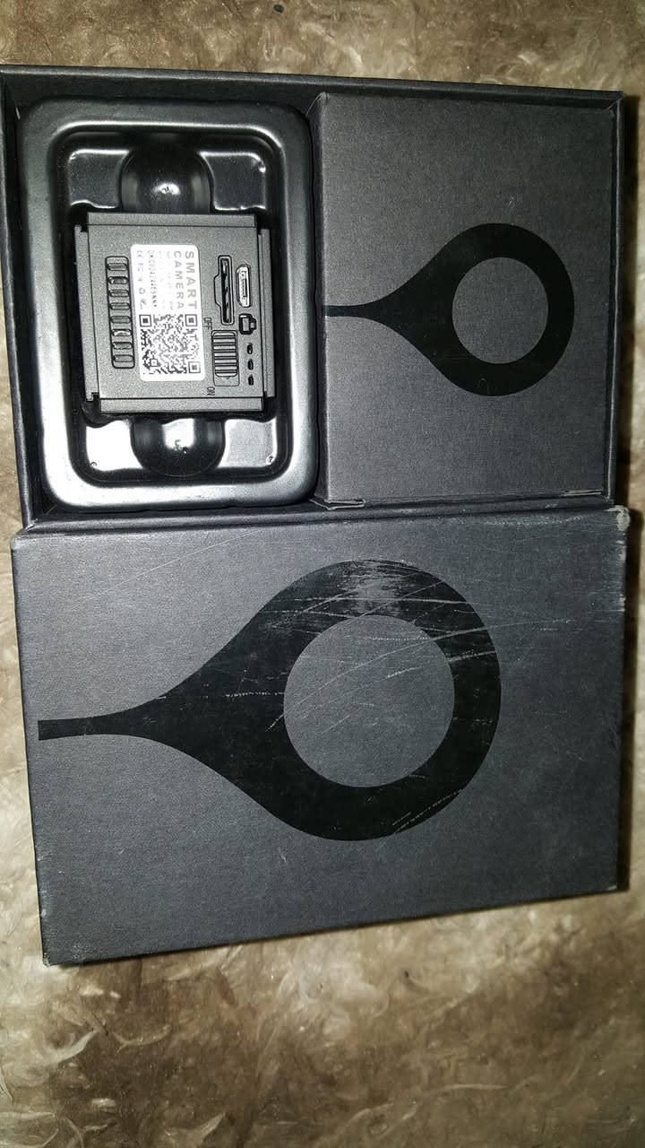 داش كام وترهم كامرة مراقبه وترهم كل شي تصوير قوي وغراضها كامله مع القاعدة السعر مع التوصيل ٣٠ الف *********** رقم التواصل واتساب
