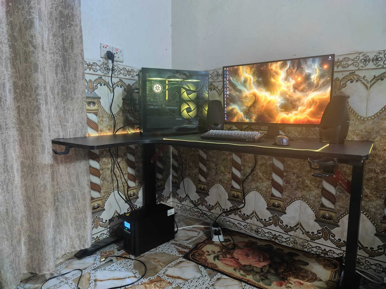 سلام عليكم 
تجميعة كاملة للبيع
..................
الكيس: Antec CX300M ARGB 🔥
المعالج: AMD Ryzen 7 7800X3D 🔥
كارت الشاشة: RTX 4070 SUPER 12GB 🔥
الرام: 16GB DDR5 🔥
اللوحة الأم: PRO B650M-B 🔥
نظام التبريد: مائي AQUA ELITE 360 V6  ARGB 🔥
..................
اما عن الشاشة
الموديل: MSI MAG 274QRF X24 🔥
الحجم: 27 بوصة (الحجم المثالي للألعاب) 🔥
الدقة: 2K WQHD (2560x1440) 🔥
التردد (السرعة): 240Hz 🔥
زمن الاستجابة: 0.5ms (GtG) 🔥
نوع البانل: Rapid IPS 🔥
..................
الاكسسوارات
كرسي كيمنك: من شركة NEW LIFE لون اسود مرصع بالاحمر + مساج للظهر🔥
طاوله لون اسود مثل ما موضحه بالصورة 🔥

UPS ONLINE  1KVA 🔥
Input: AC 220V 50Hz
Output: AC 220V 50Hz
Battery: DC 24V
Capacity: 1KVA/0.9KW
السعر مليونين ونص بيها مجال حق الجية 
كل القطع الي ذكرتهن متوفرات مع الكارتونة
مكاني صلاح الدين - الدجيل 
*********** 
..................
ملحقات اضافيه سعرها وحد 

سماعة UG-08S محيطيه 7.1 سعرها 30
ماوس لوجتك جي 502 وكيبورد لوجتك X66 استخدام اقل من شهر سعرهن 90 الف
جوستك G5 PRO استخدمتها مرة وحده ورجعتها بالكارتونه سعرها 20 الف
تبريد هوائي FUSION MN-2000 
سماعه سبيكر يجي وياها مايكرفون 15 الف
