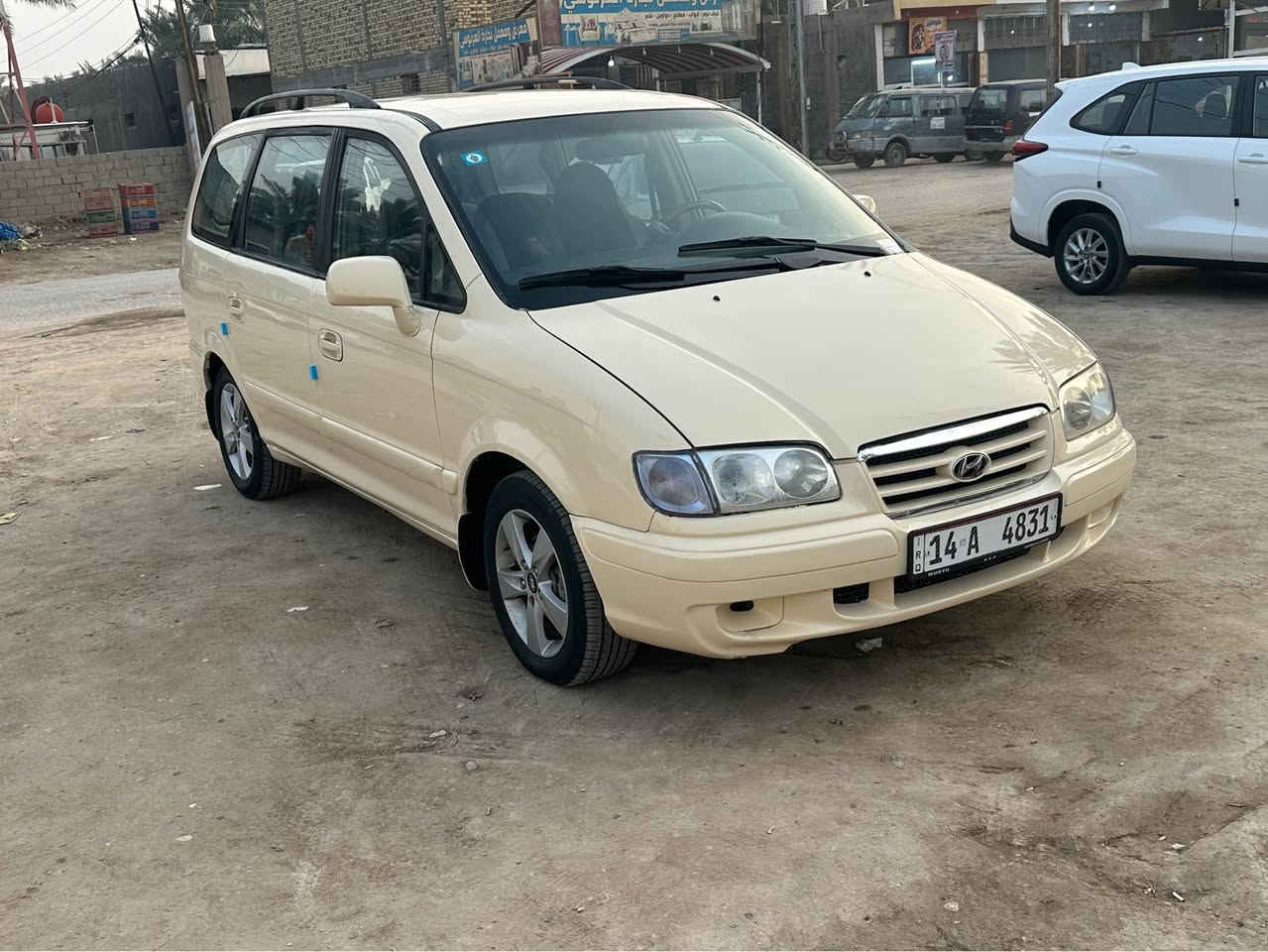 من رخصت لأدمن المحترم هونداي تراجيت موديل/2006 وارد خليجي بدون حادث مكينه وكير بلادي حجم المكينة/2700 
تبريد شغل تخم تاير جاهز من كلشي صبغ عام الي الجماليه اثر جرد السعر/74
*********** حلة, بابل
