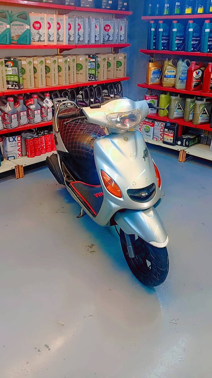 سلام عليكم اكزز للبيع 
1محرك مفتوح
2 كهربائيات كلهة شقالت من الشارا البچم الشارا الخلفية 
3كفرات بلادي 
4لايت زنون 
5مرايات جانبية 
6كلچ يطالي بلادي 
مكاني البصرا ابو الخصيب محيلة 
سعر 700وبيهة مجال رقم ***********ورساب فقط
